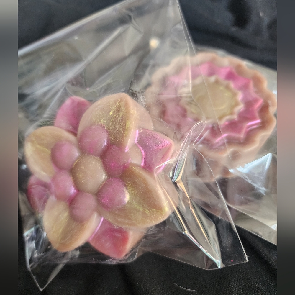 Handcrafted Organic Artisan Soaps | Hand-Poured & Hand-Painted | Spa-Inspired - Picture 6 of 9